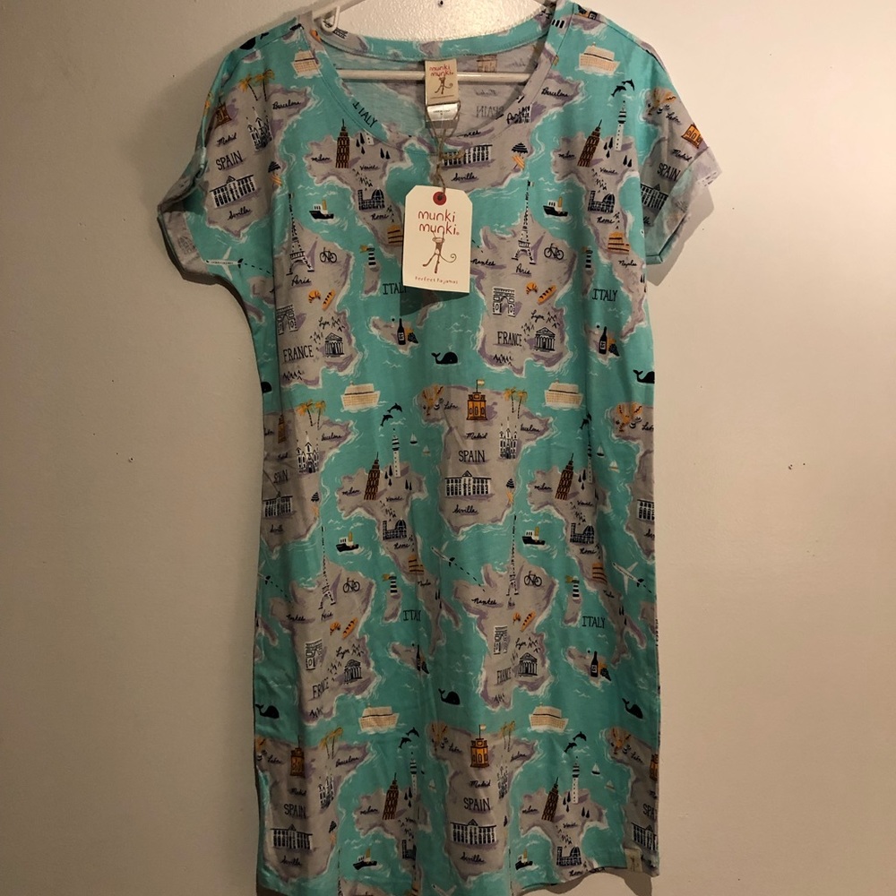 NWT, Munki munki dress, M (could be a night shirt or swim suit cover up)